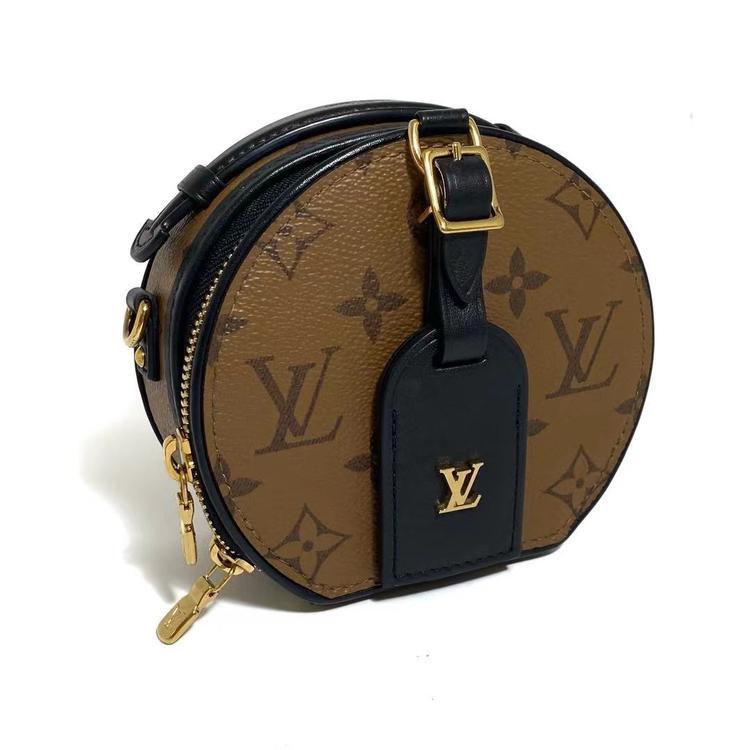 Louis Vuitton路易威登 芯片款闲置品mini硬圆饼包 99🆕新版芯片款✨LV mini迷你硬饼圆饼斜挎包，专柜断货，附件:盒子 尘袋 卡纸，小巧可爱，必入款式，好价🉐️